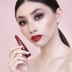 lady wearing reddish brown lipstick